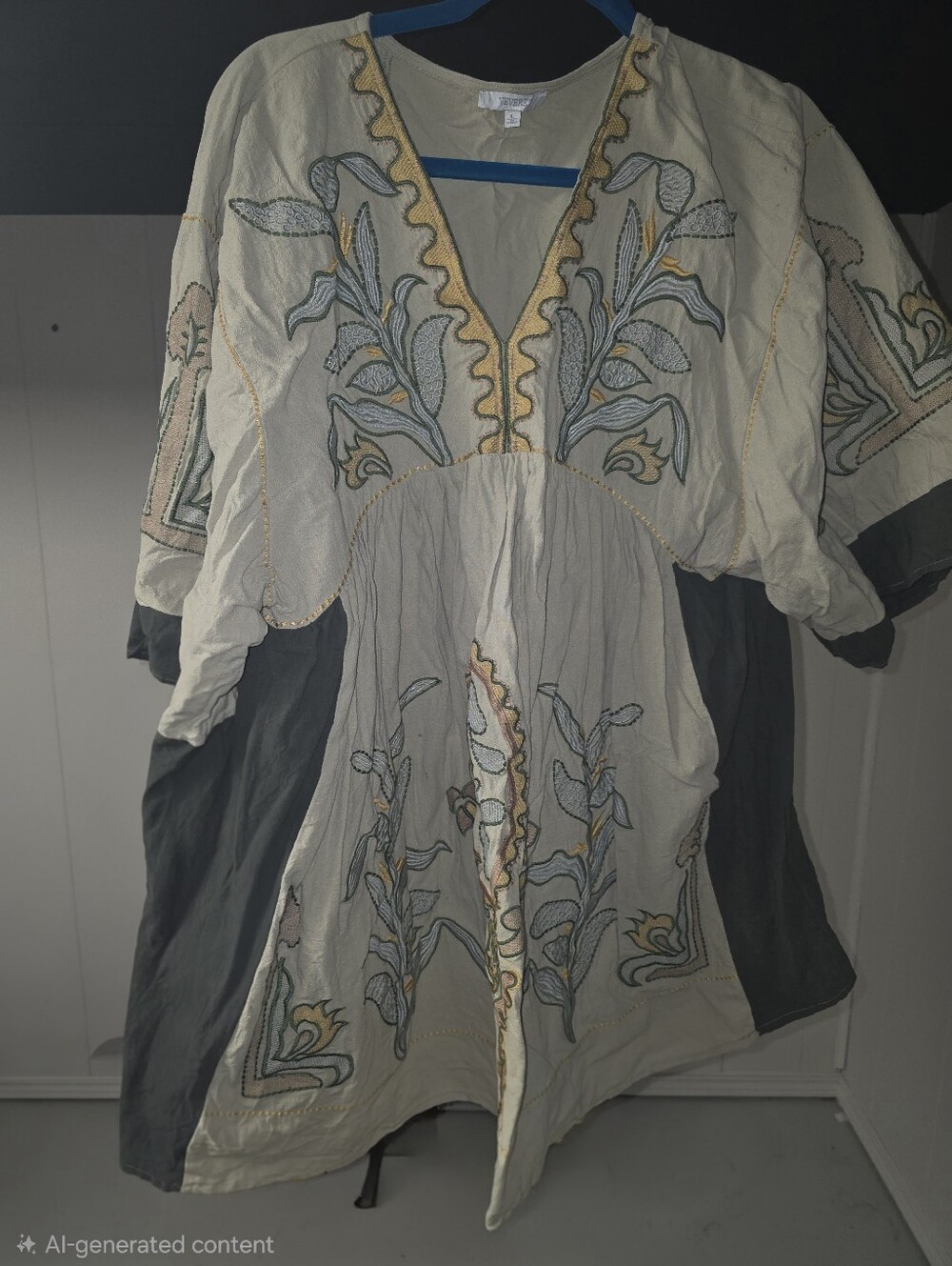 Veveret Dress